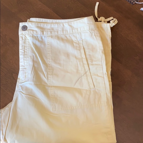 %100 cotton capris ! Excellent condition - Picture 4 of 4